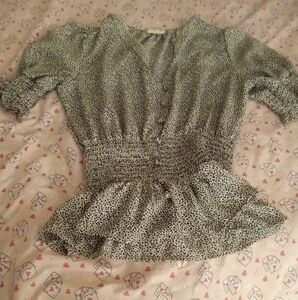 Sienna Sky Black and White Patterned Blouse  Pre-owned Good Condition Size Small